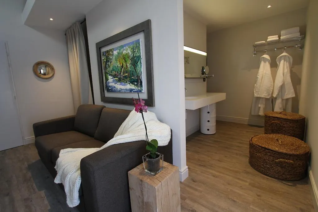 Le Vieux Four Hotel Mouries 0*,