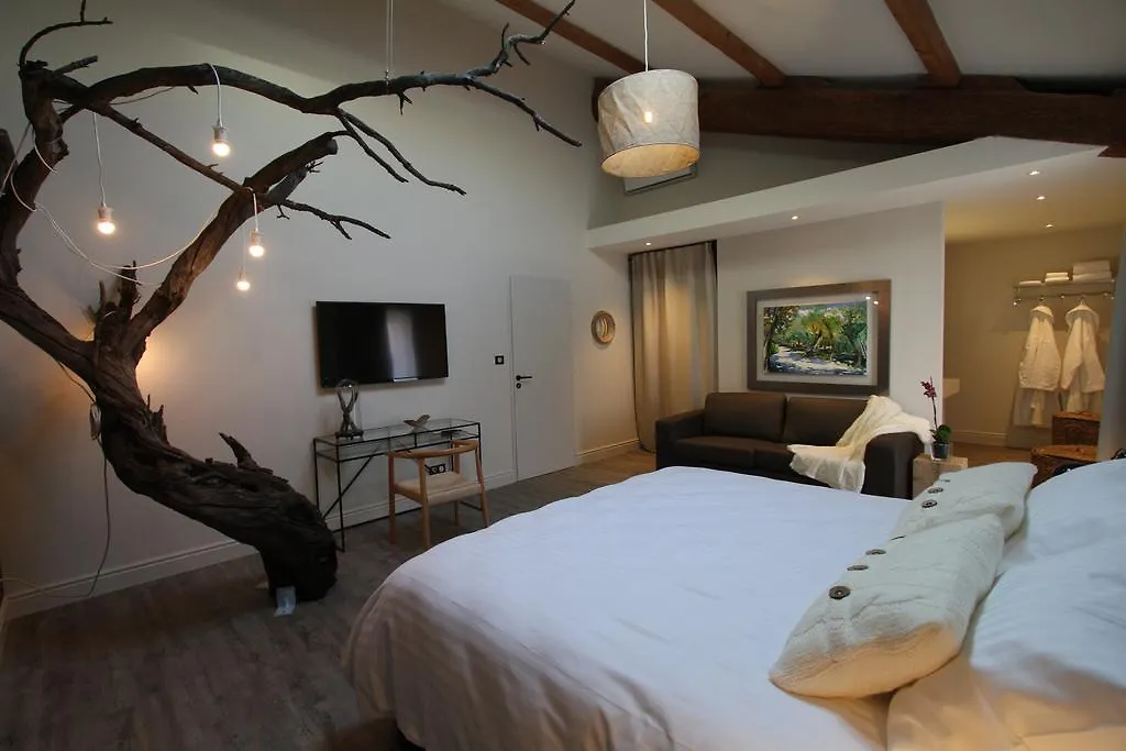 Le Vieux Four Hotel Mouries 0*,  France